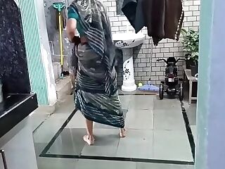Taut Vagina Desi Bhabhi In Saree Fucked Hard By Devar In Horny Desi By-snapchat143
